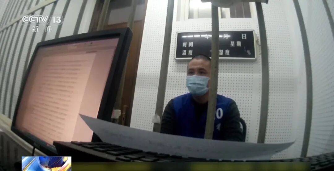 老人不买天价鹿茸被一脚踹翻，南京一团伙暴力威逼老人买单，100多人被骗，涉案金额90余万元，多数老人乖乖回家拿钱，甚至被逼去银行取款