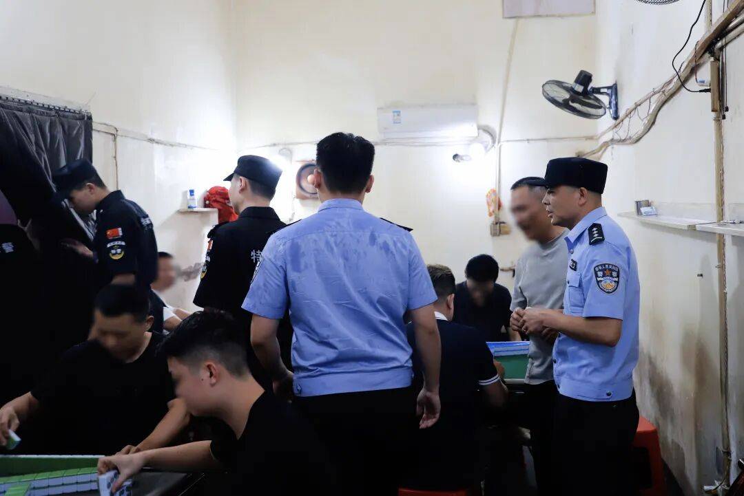 湖南汨罗一麻将馆被查，28人被罚，2人被采取刑事强制措施
